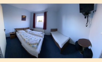double room with extra bed